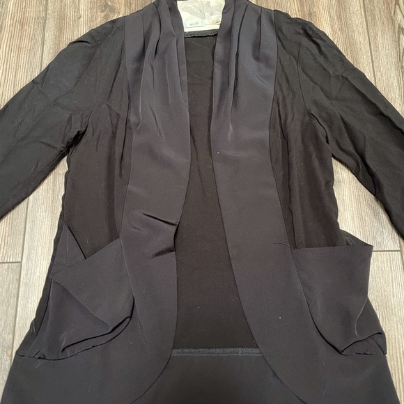 Soft Black Blazer - Picture 2 of 4